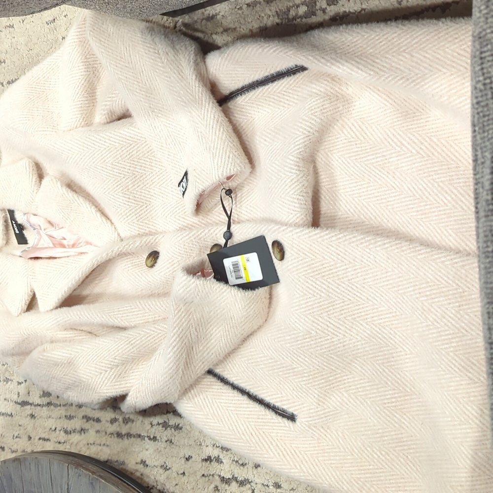 NWT DKNY Button up Walker Coat cream and pink Chevron pattern - Picture 6 of 11